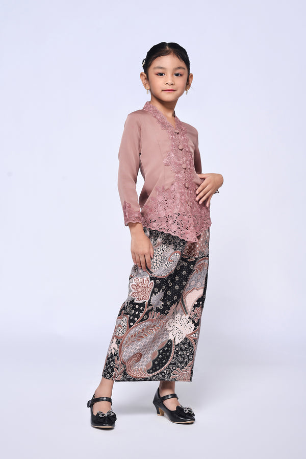 BUDAK KEBAYA SULAM PLAIN 3.0 (SET) - MILO