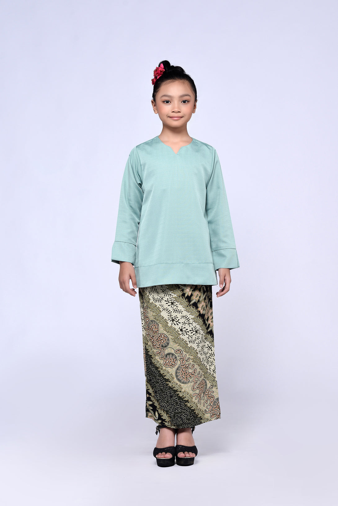 BUDAK KEDAH BATIK (SET) SAGE GREEN – JELATA